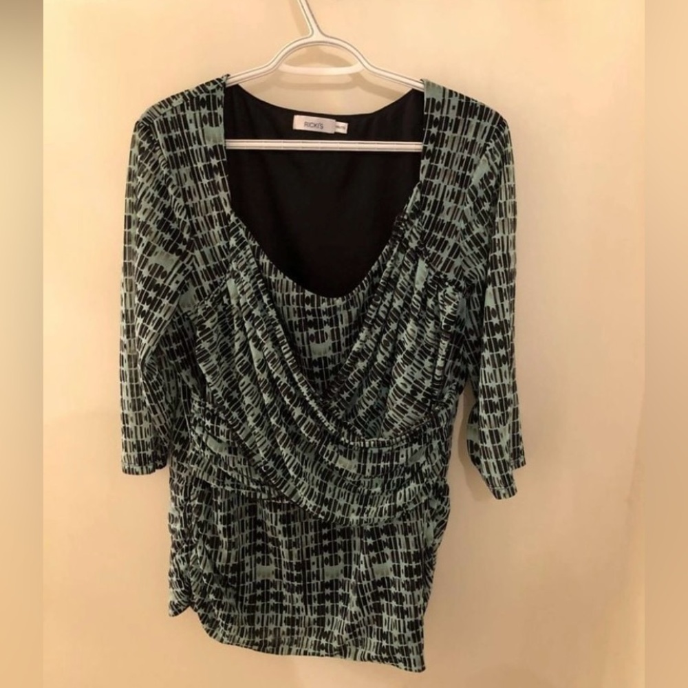 Women's Top (Ricki's) - Size
XXL